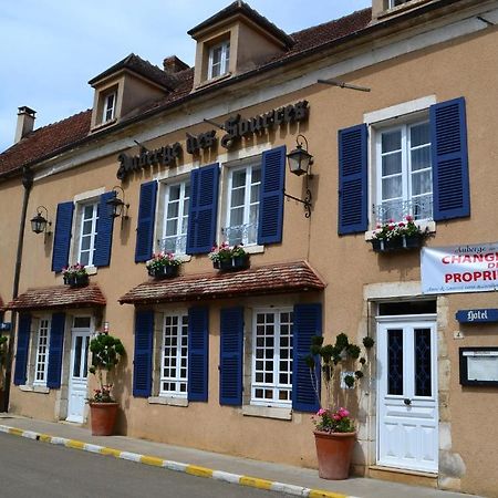 L'Auberge Des Sources Druyes-les-Belles-Fontaines Esterno foto