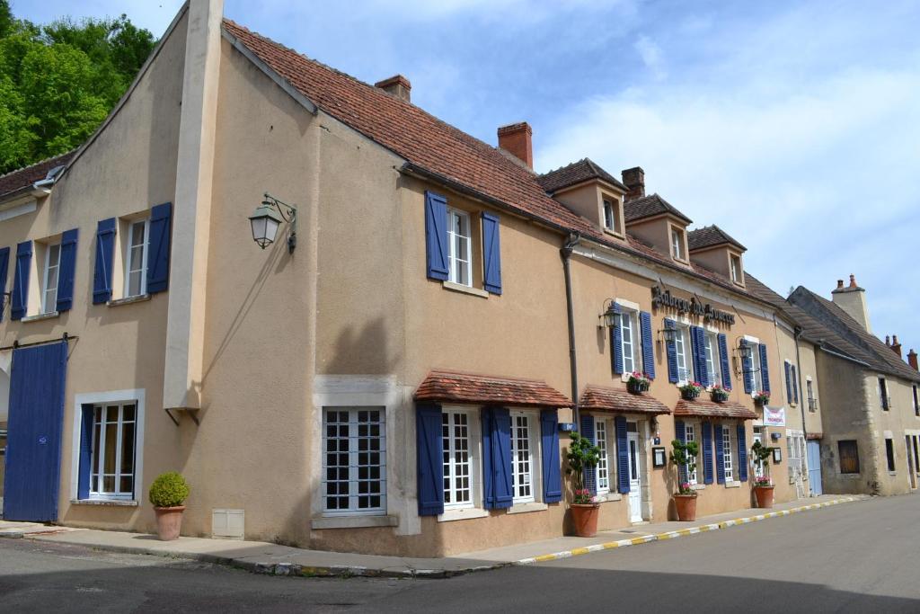 L'Auberge Des Sources Druyes-les-Belles-Fontaines Esterno foto